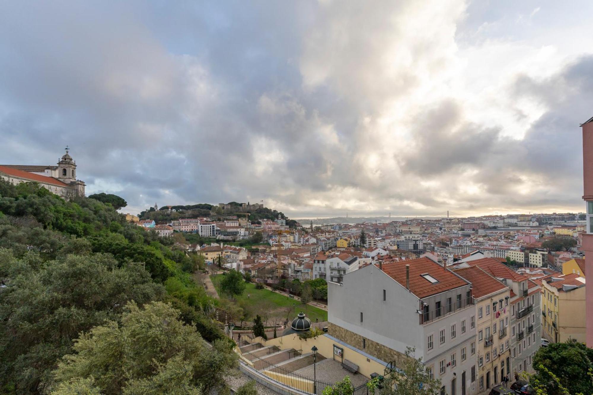 Magnificent Flat With Spectacular Views In Graca Apartment Lisboa Ngoại thất bức ảnh